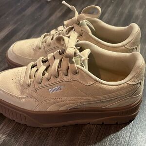 Puma Women's Sneakers in Tan and Brown